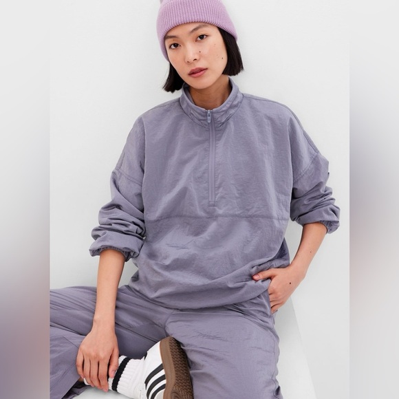 GAP Sweaters - GapFit Women’s Fleece Lined 1/2 Zip Track Jacket Size Medium Tall